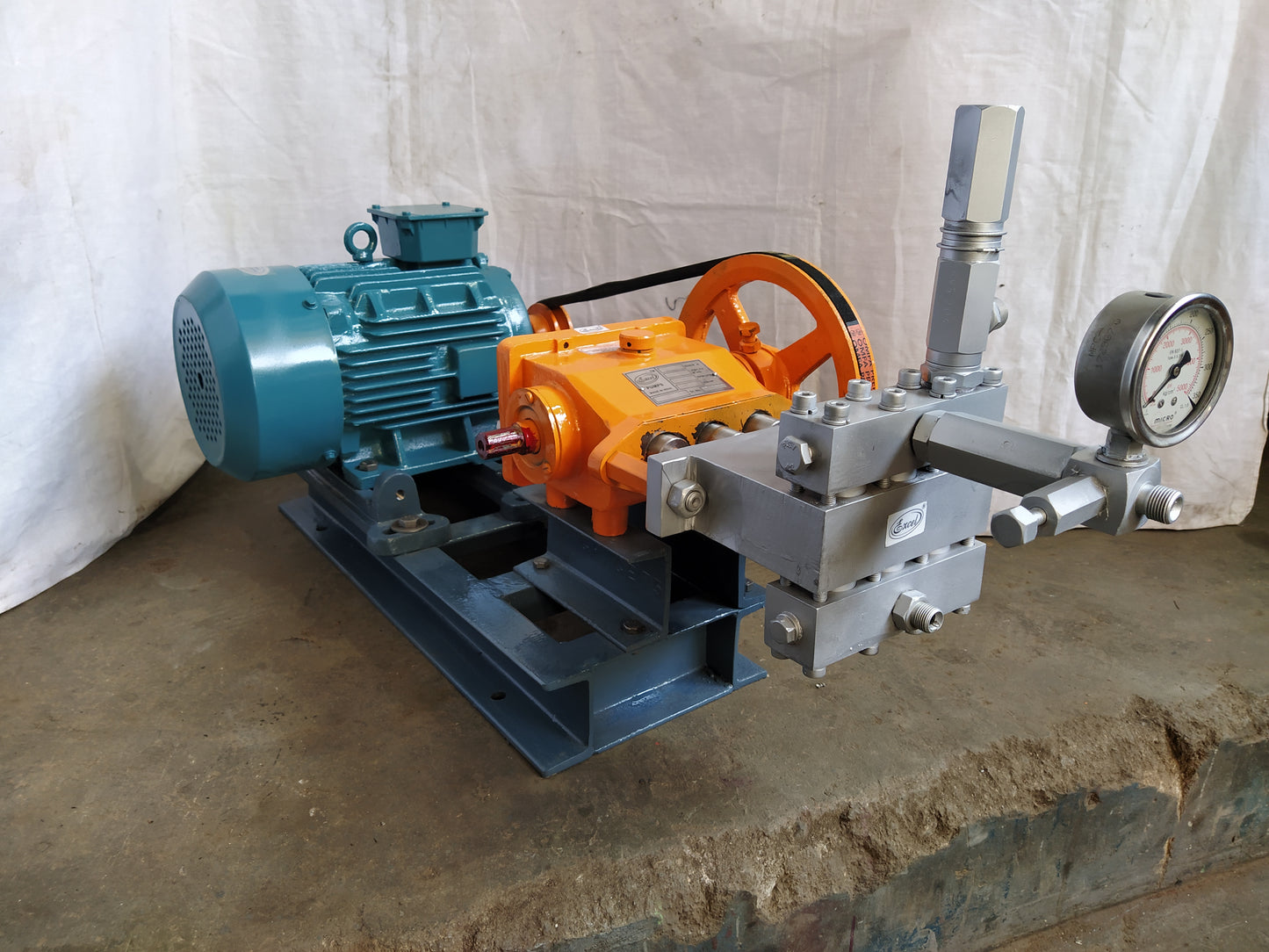 Triplex Plunger Hydro Testing Pumps - 350 Bar